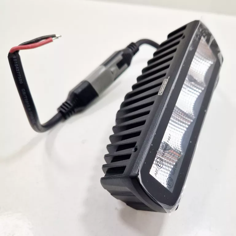 HAMRON REFLEKTOR ROBOCZY LED DO MONTAŻU STAŁEGO 32 W 3200 LM