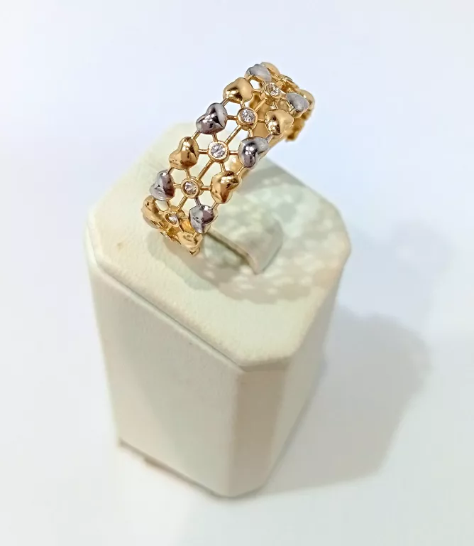 ŚLICZNY ZŁOTY PIERŚCIONEK Z DELIKATNYMI SERDUSZKAMI 585 1,99G R.21