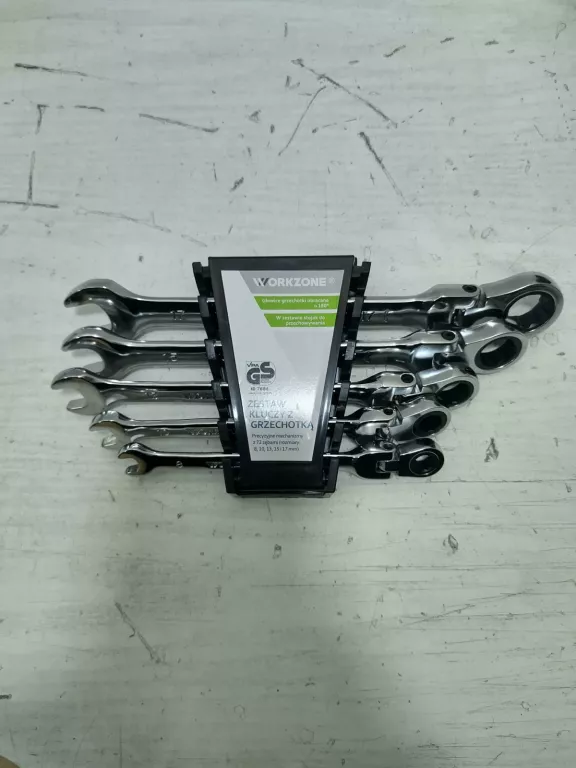 klucze-z-grzechotka-workzone-osiedle-kombatantow-7c-krakow