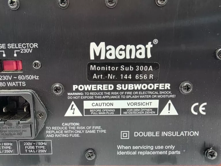 subwoofer-magnat-monitor-300a-100w-rms-bass-reflex-kod-producenta-gksmgnsub0008