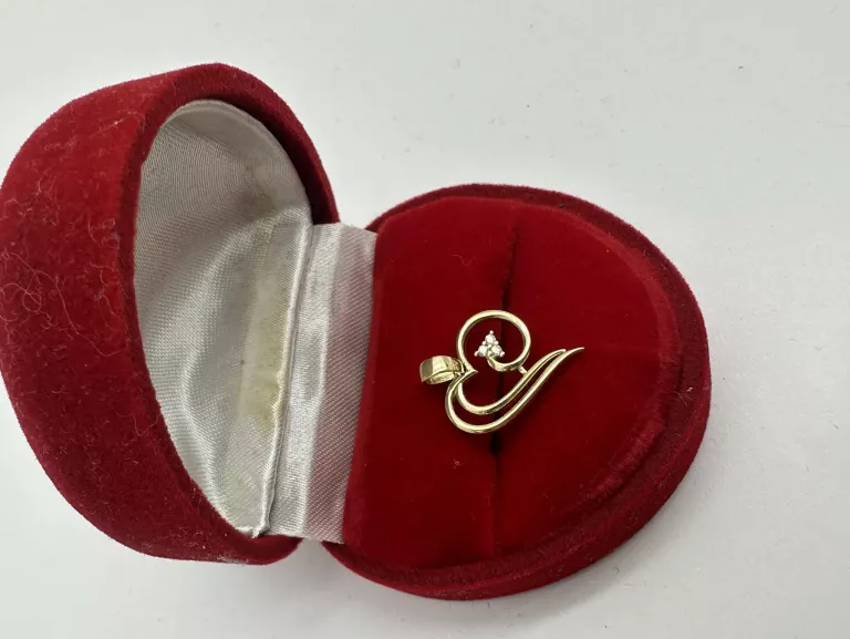 ZŁOTA ZAWIESZKA PR 585