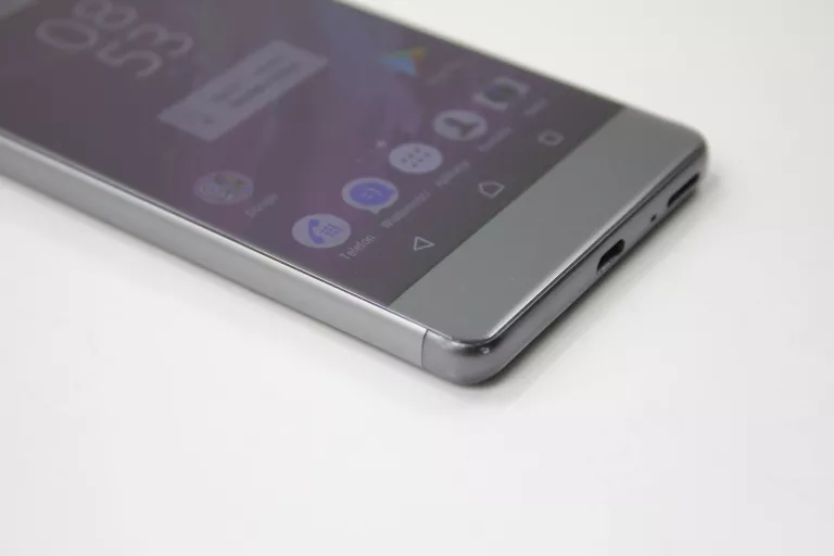 TELEFON SONY XPERIA XA