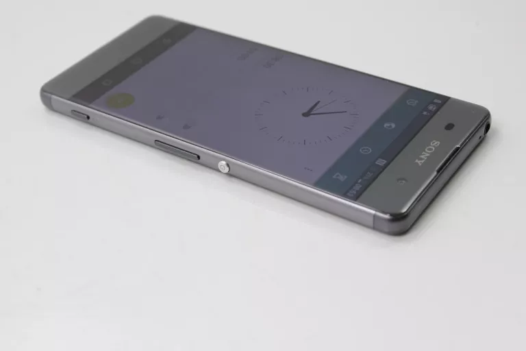TELEFON SONY XPERIA XA