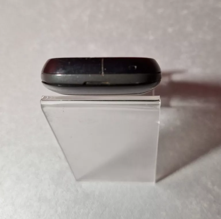 telefon-samsung-gt-e1200-ladowarka-wbudowana-pamiec-202869-214205