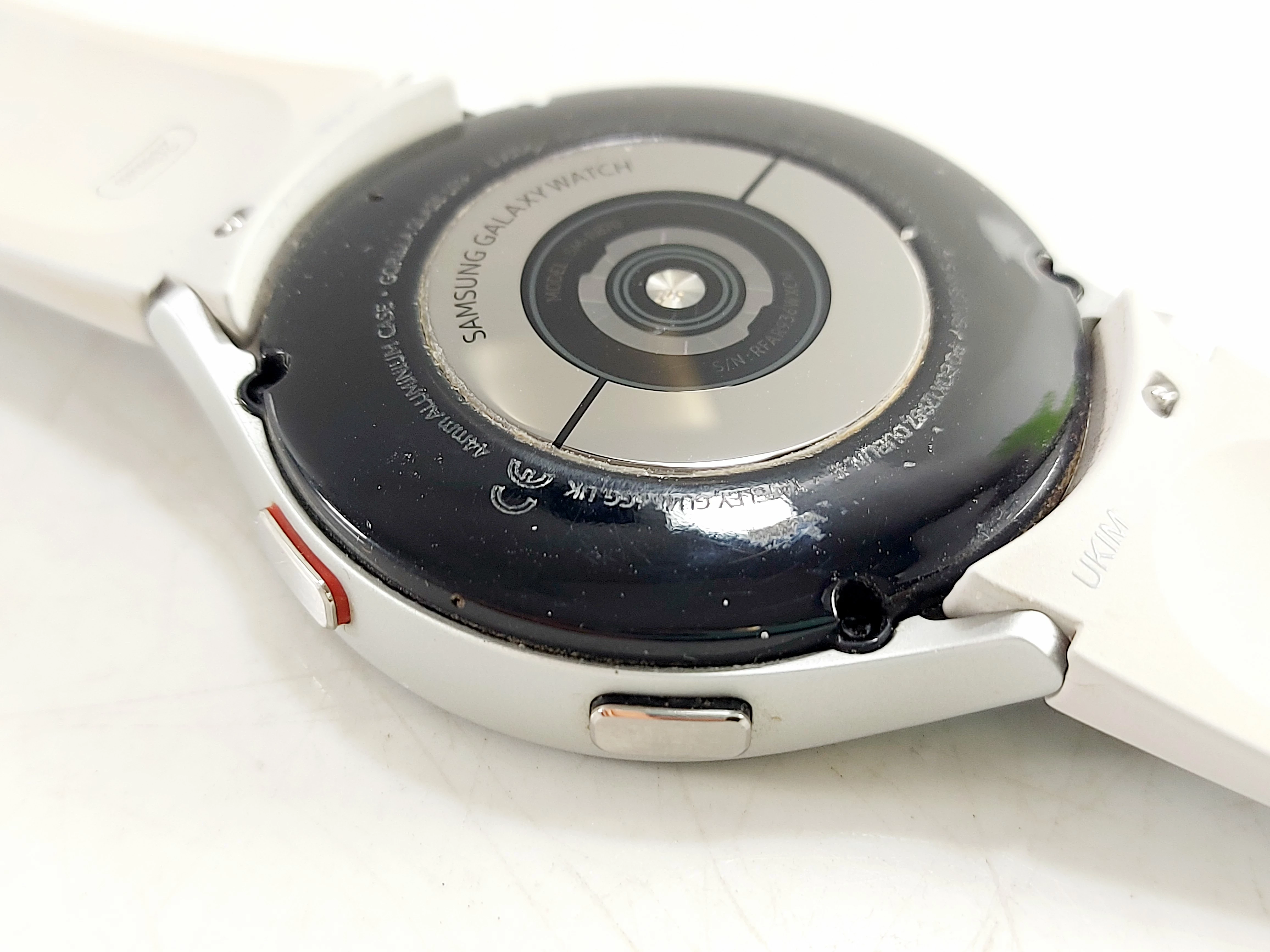 smartwatch-samsung-galaxy-watch-4-44mm-material-koperty-212886-258014