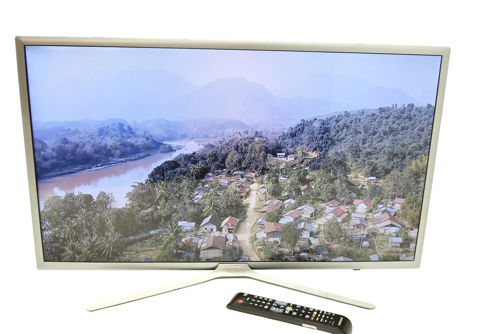 telewizor-samsung-ue32m5672au-pilot-przekatna-ekranu-cale-3200