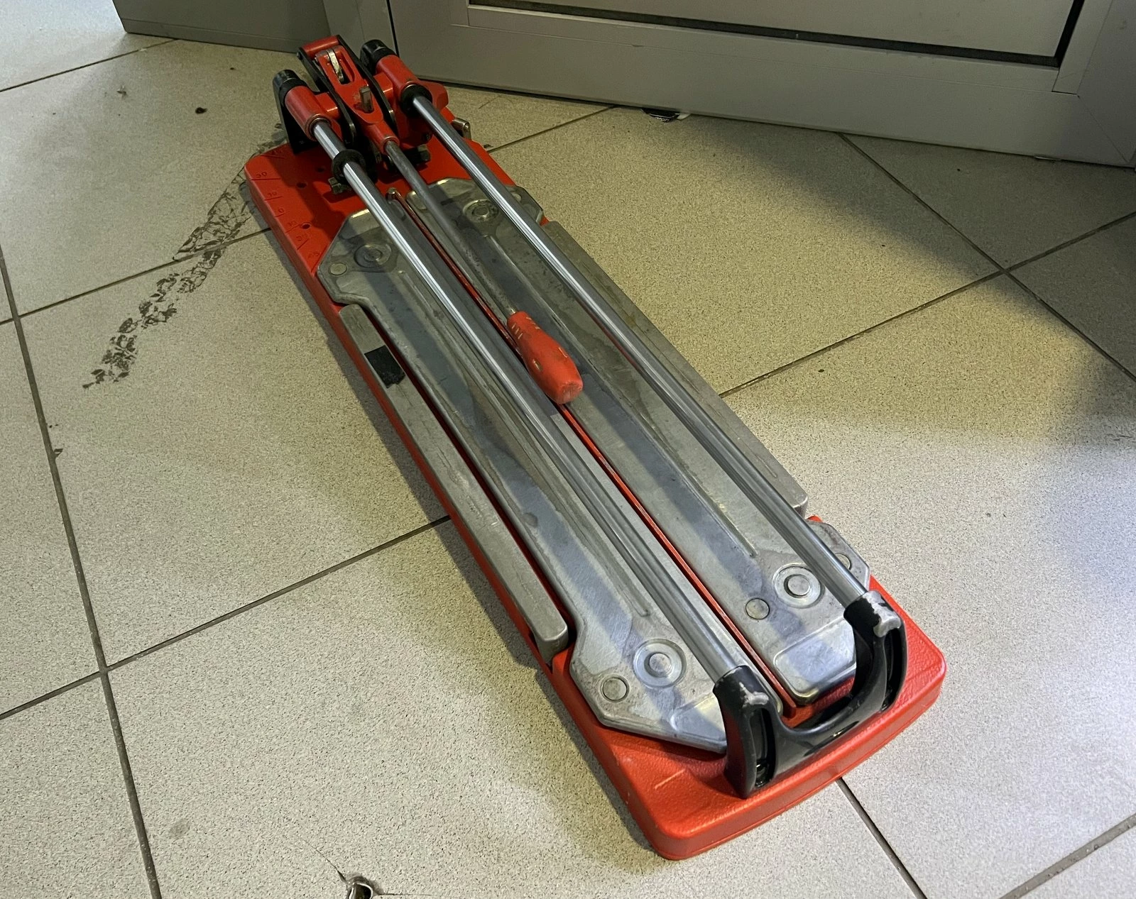 przecinarka-rubi-600mm-seria-tr