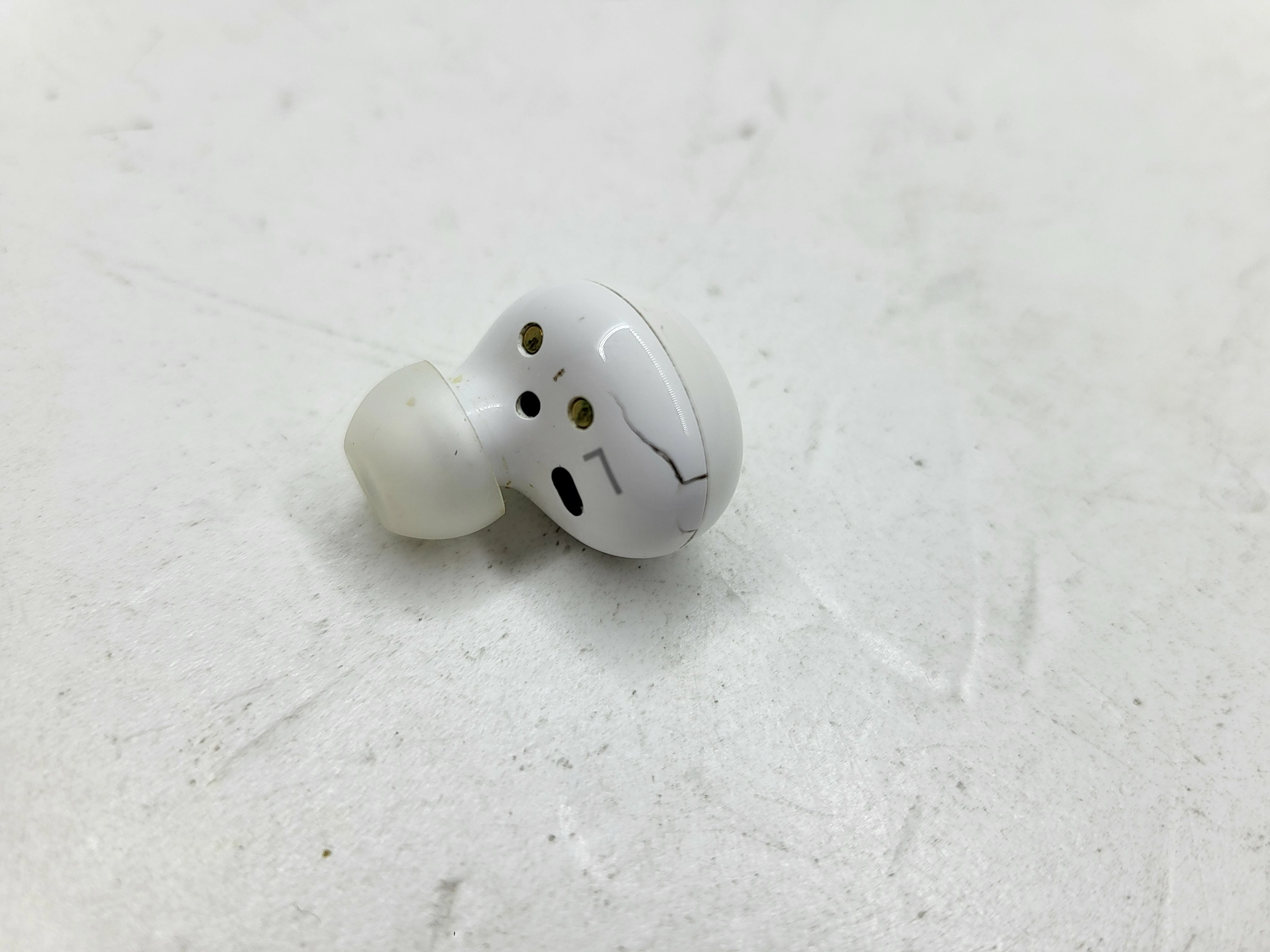 douszne-sluucawki-bezprzewodowe-samsung-galaxy-buds-2-transmisja-sygnalu-203713-217785