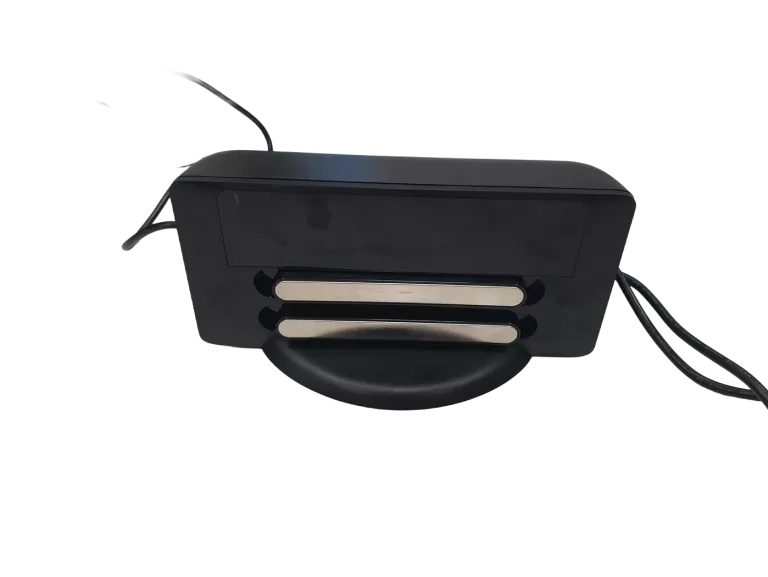 robot-sprzatajacy-neato-botvax-d7-opis-kolor-dominujacy-129357-3