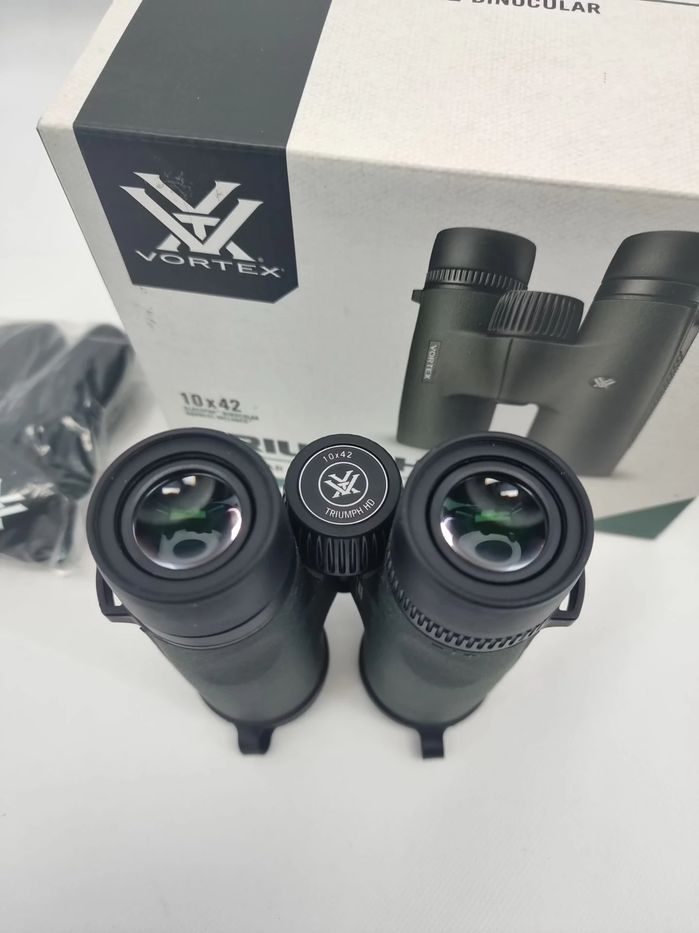 lornetka-triumph-hd-10x42-marka-248811-2015951