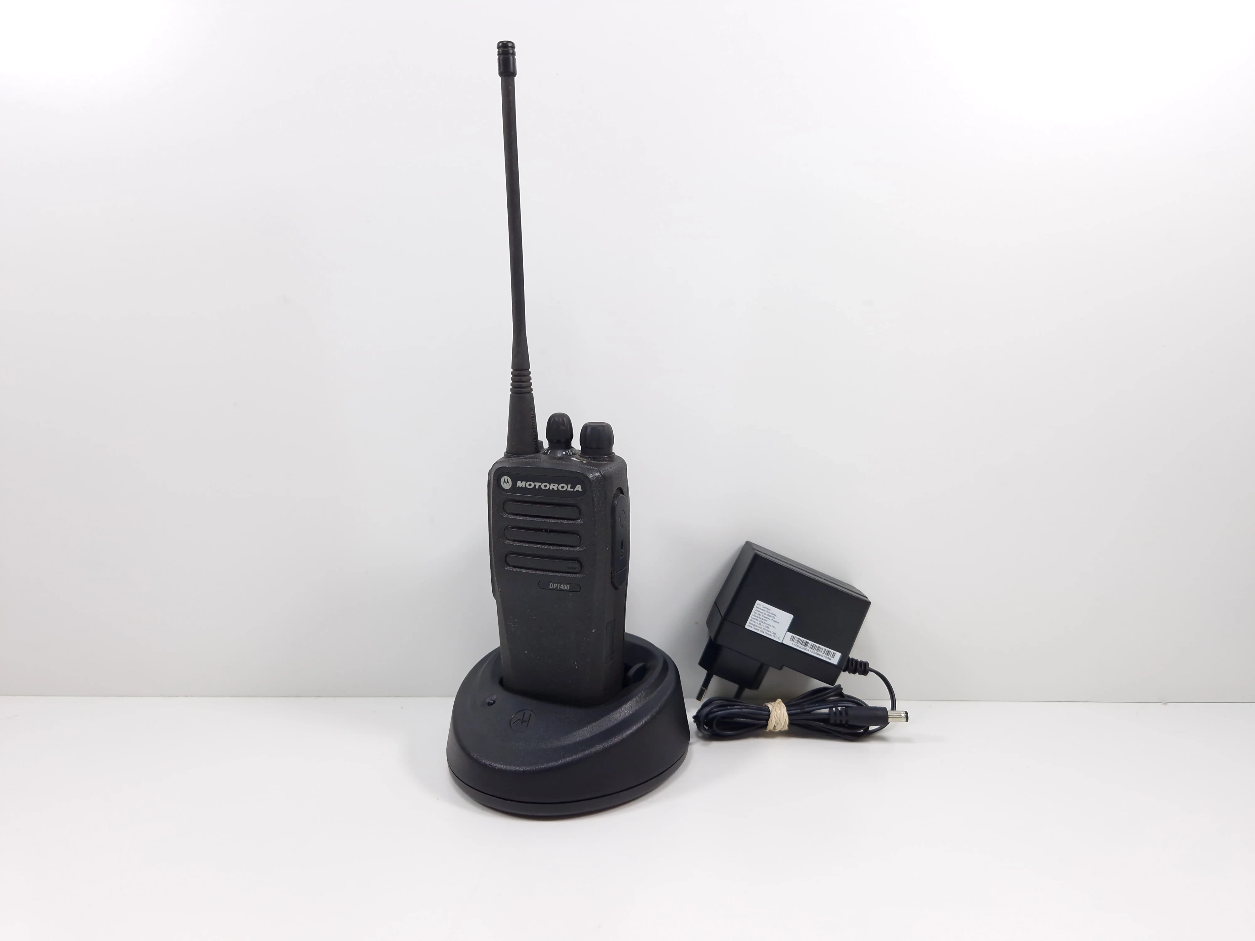 radiotelefon-motorola-dp1400-z-stacja-ladujaca-dabrowskiego-80-poznan-ska