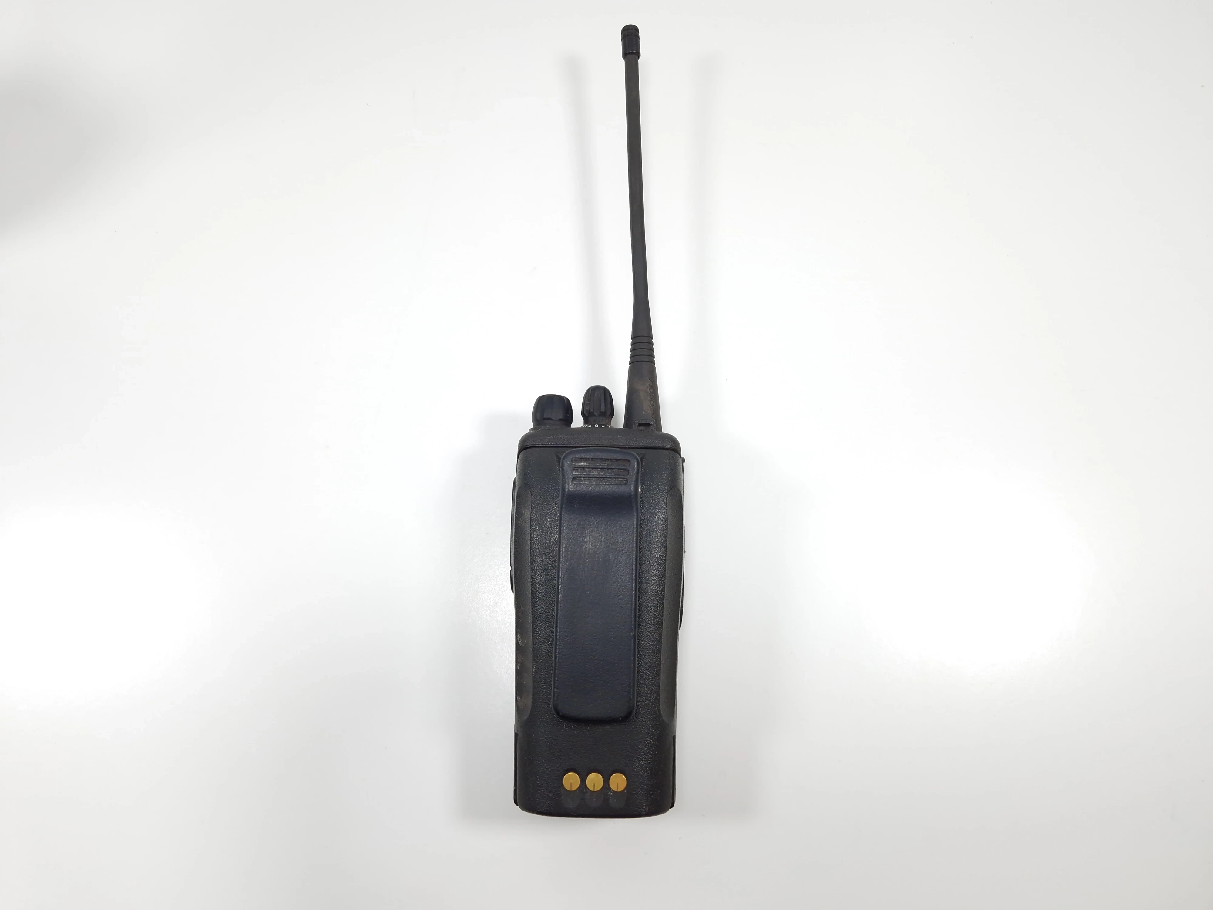 radiotelefon-motorola-dp1400-z-stacja-ladujaca-waga-produktu-z-opakowaniem-jednostkowym-0341