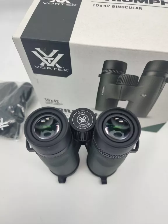 lornetka-triumph-hd-10x42-model-triumph-hd-10x42