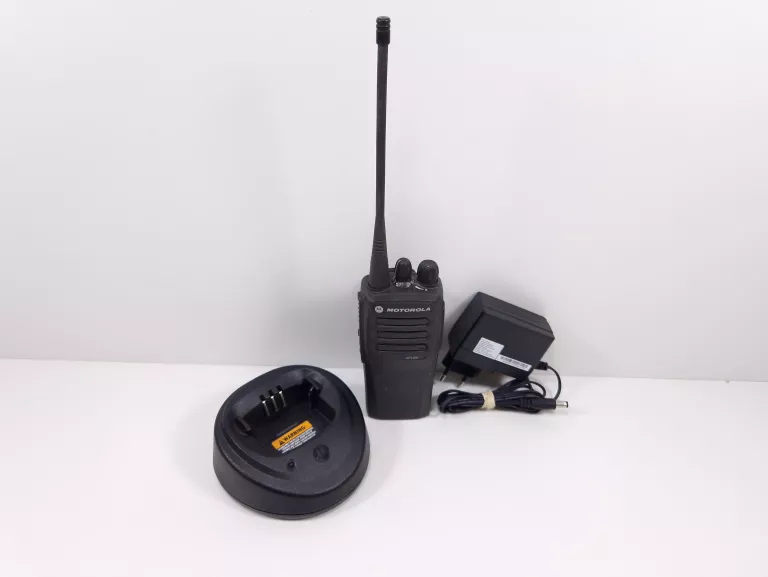 radiotelefon-motorola-dp1400-z-stacja-ladujaca-ean-gtin-5055563813999