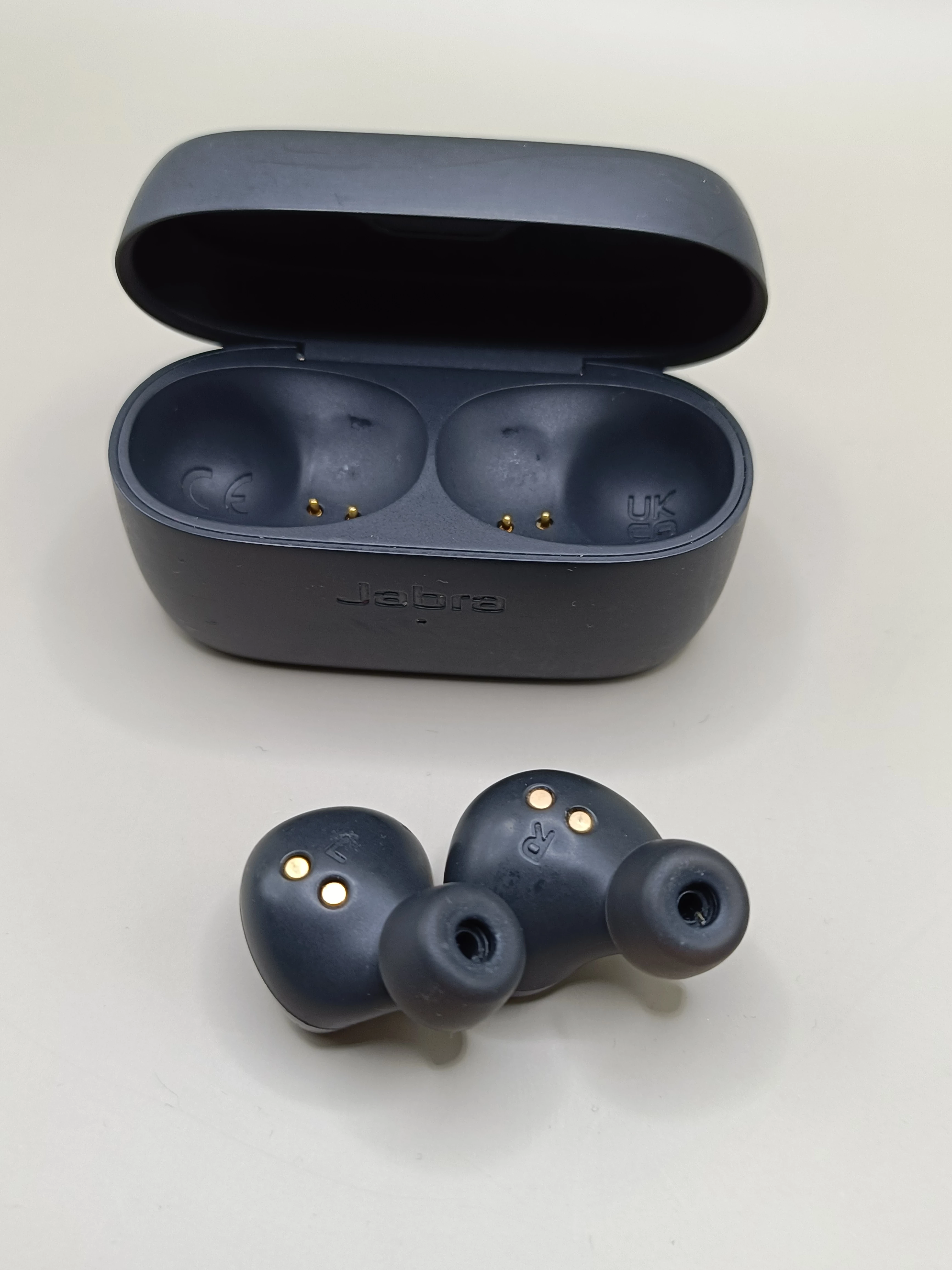 sluchawki-bezprzewodowe-douszne-jabra-elite-4-kolor-dominujacy-129357-3