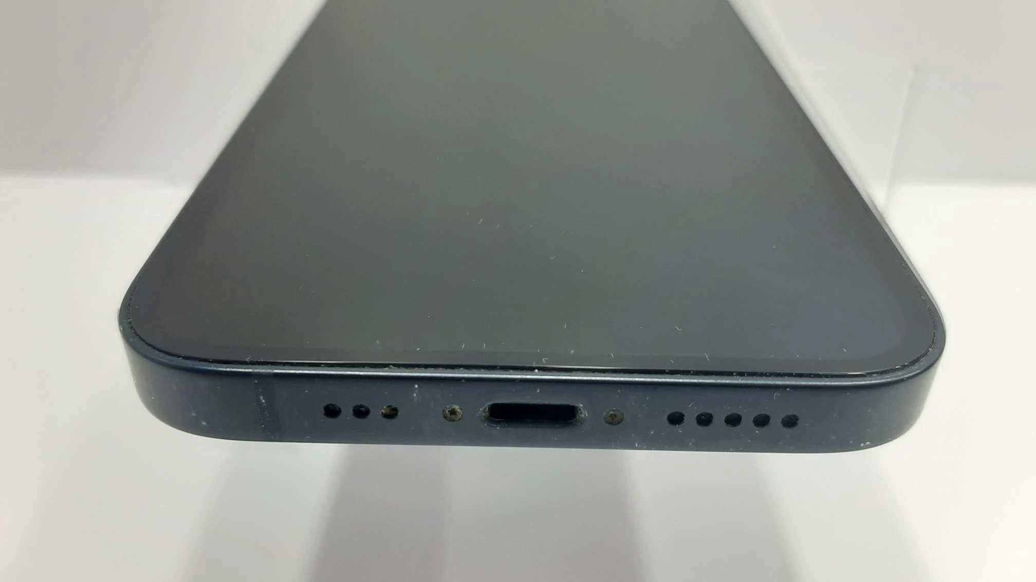 telefon-apple-iphone-13-128-gb-bateria-78-przekatna-ekranu-610