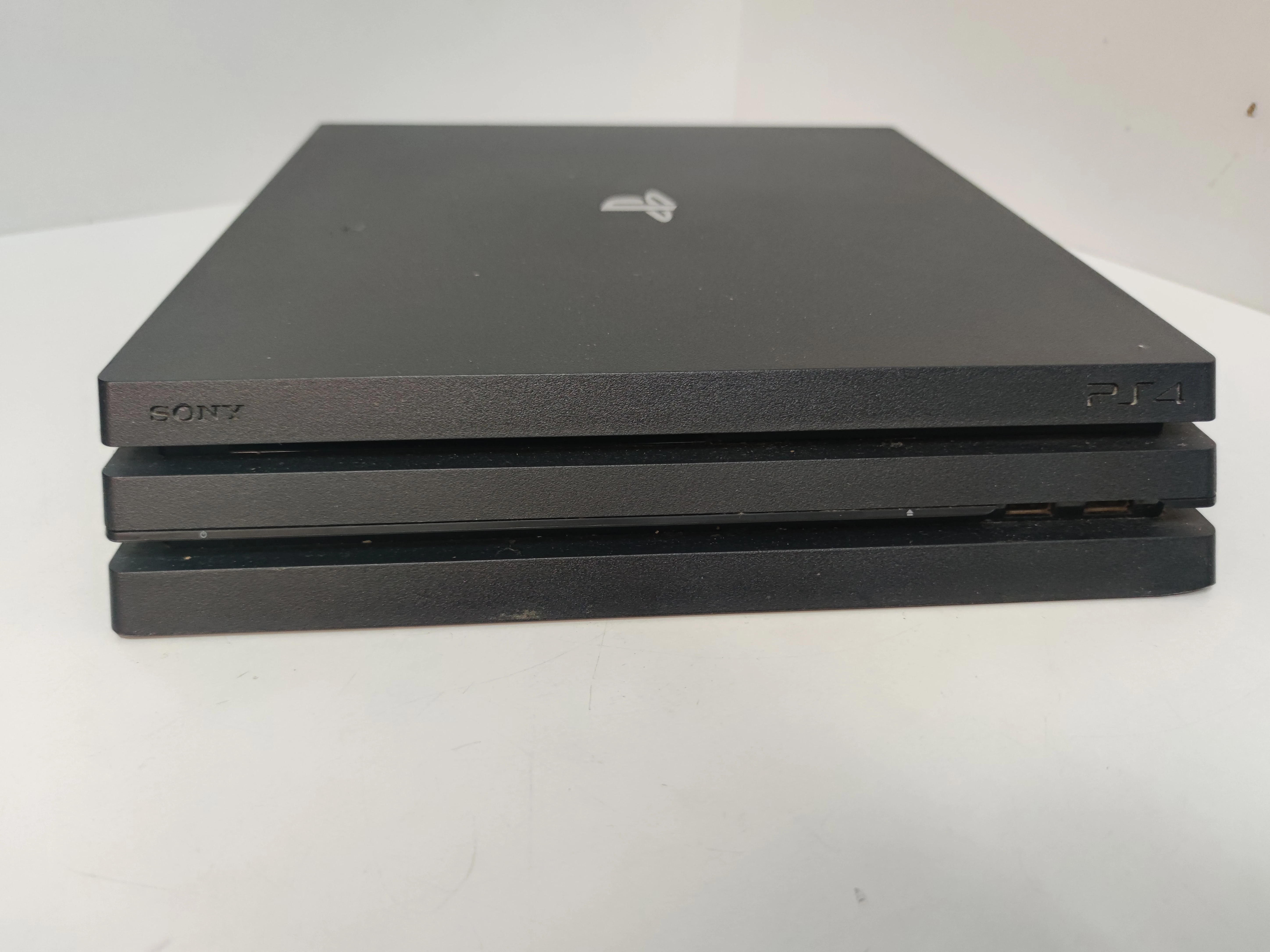 konsola-playstation-4-pro-cuh-7216b-1tb-gry-w-zestawie-205998-225574