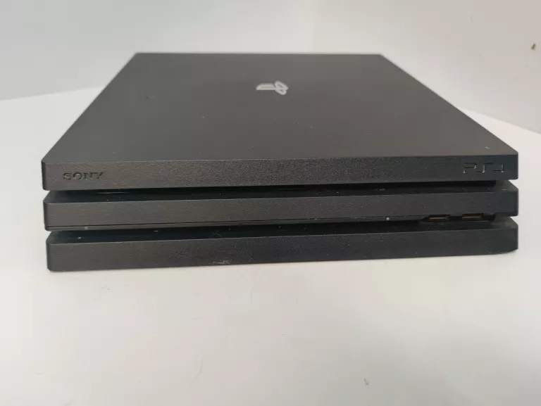konsola-playstation-4-pro-cuh-7216b-1tb-gry-w-zestawie-205998-225574