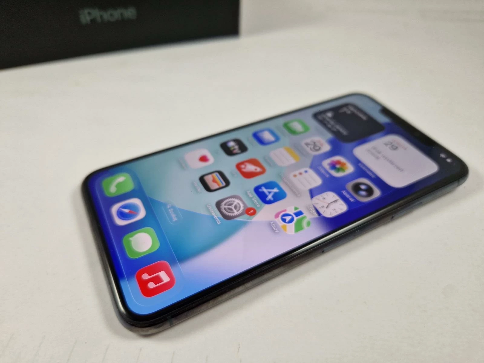 apple-iphone-11-pro-max-64gb-pudelko-stan-11323-2