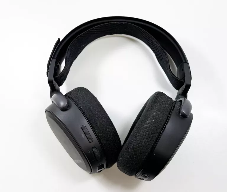 sluchawki-nauszne-bezprzewodowe-steelseries-arctis-pro-wireless-stan-11323-2