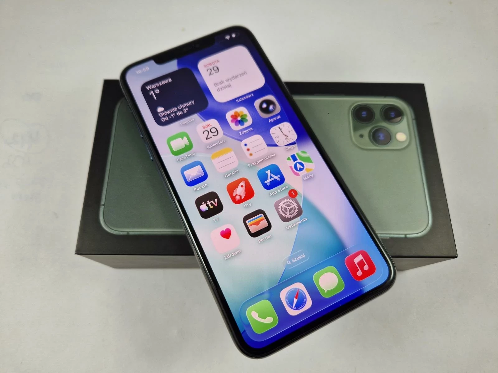 apple-iphone-11-pro-max-64gb-pudelko-wielka-rzeznicka-1-srem-centrum