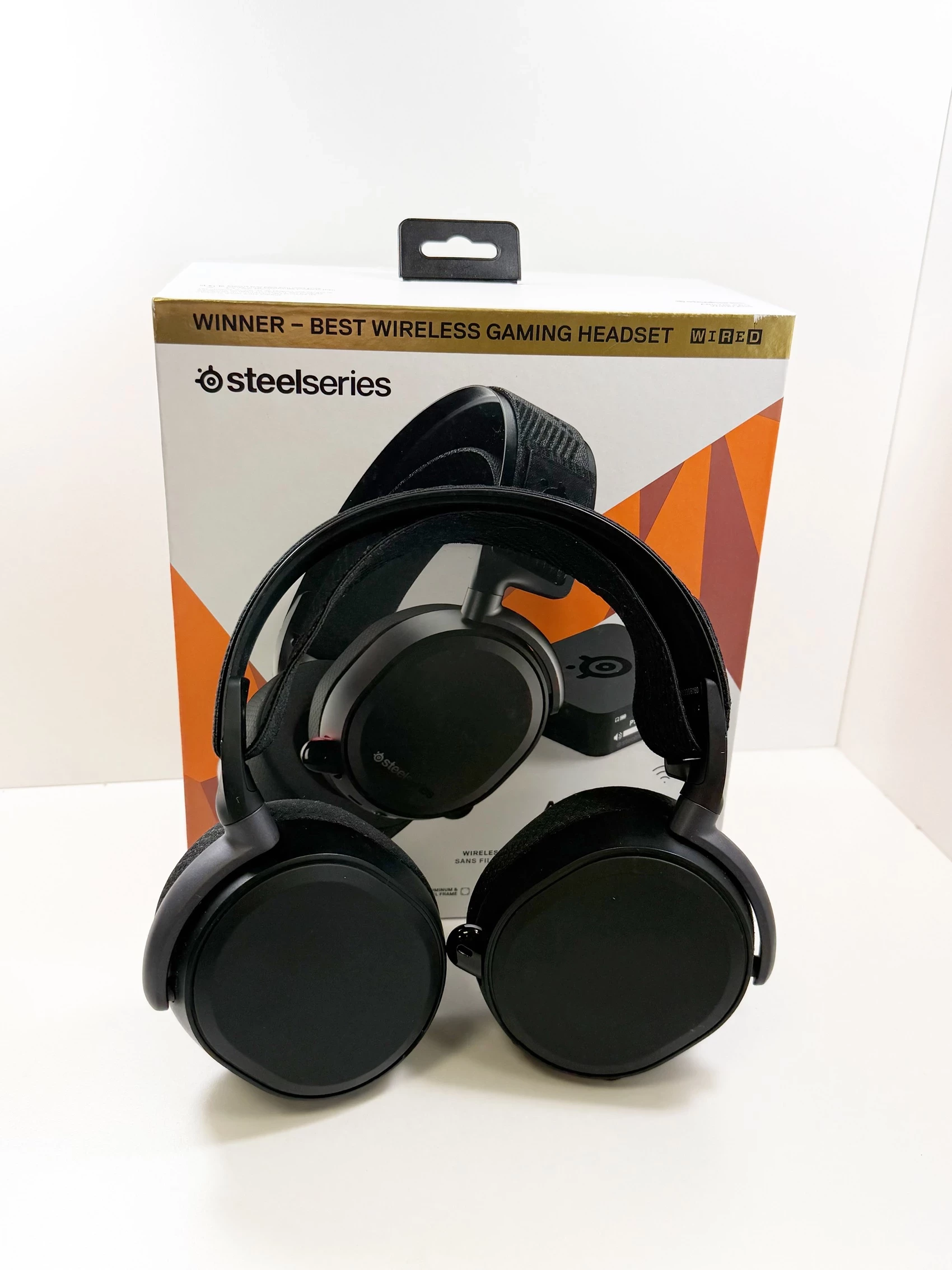 sluchawki-nauszne-bezprzewodowe-steelseries-arctis-pro-wireless-krupowki-75-zakopane