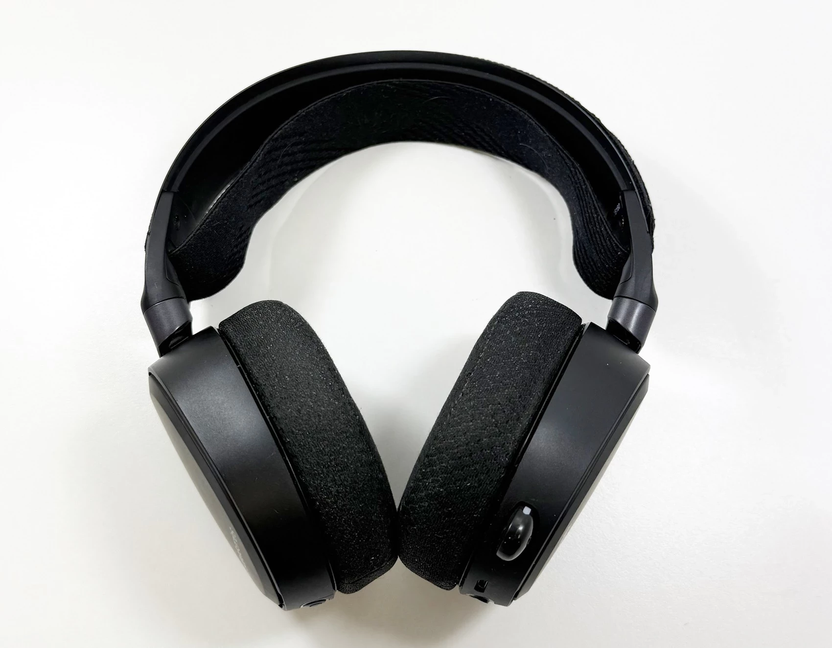 sluchawki-nauszne-bezprzewodowe-steelseries-arctis-pro-wireless-ean-gtin-5707119029605