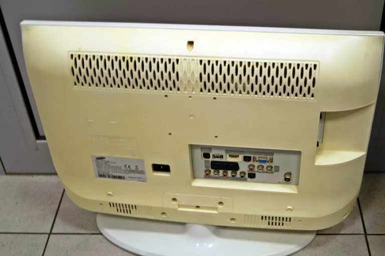 telewizor-samsung-le22b541c4w-bialy-pilot-stan-11323-2