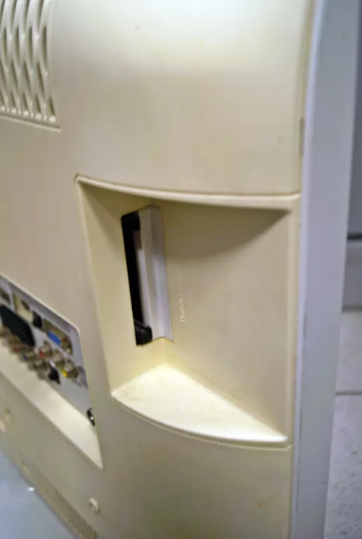 telewizor-samsung-le22b541c4w-bialy-pilot-typ-telewizora-211486-250138