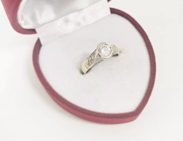 ZŁOTY PIERŚCIONEK Z OCZKIEM 585/3,74G