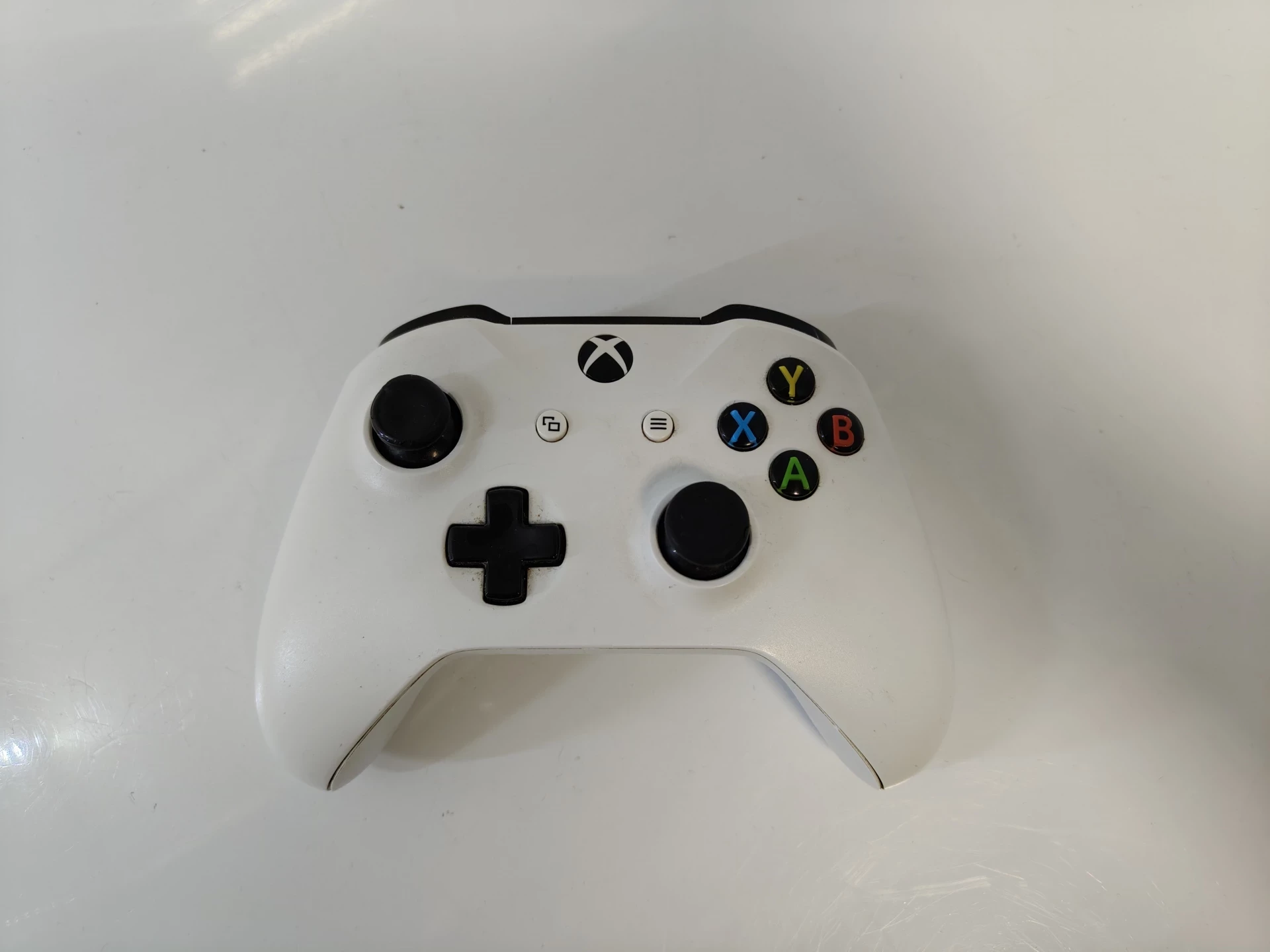 konsola-xbox-one-s-500gb-pad-dysk-wbudowana-pamiec-5179-51