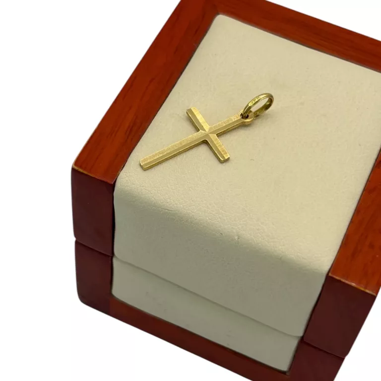 ZŁOTY [750] WISIOREK  KRZYŻYK 1,11G