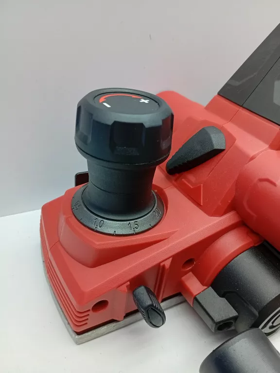 SKILL STRUG ELEKTRYCZNY 710W