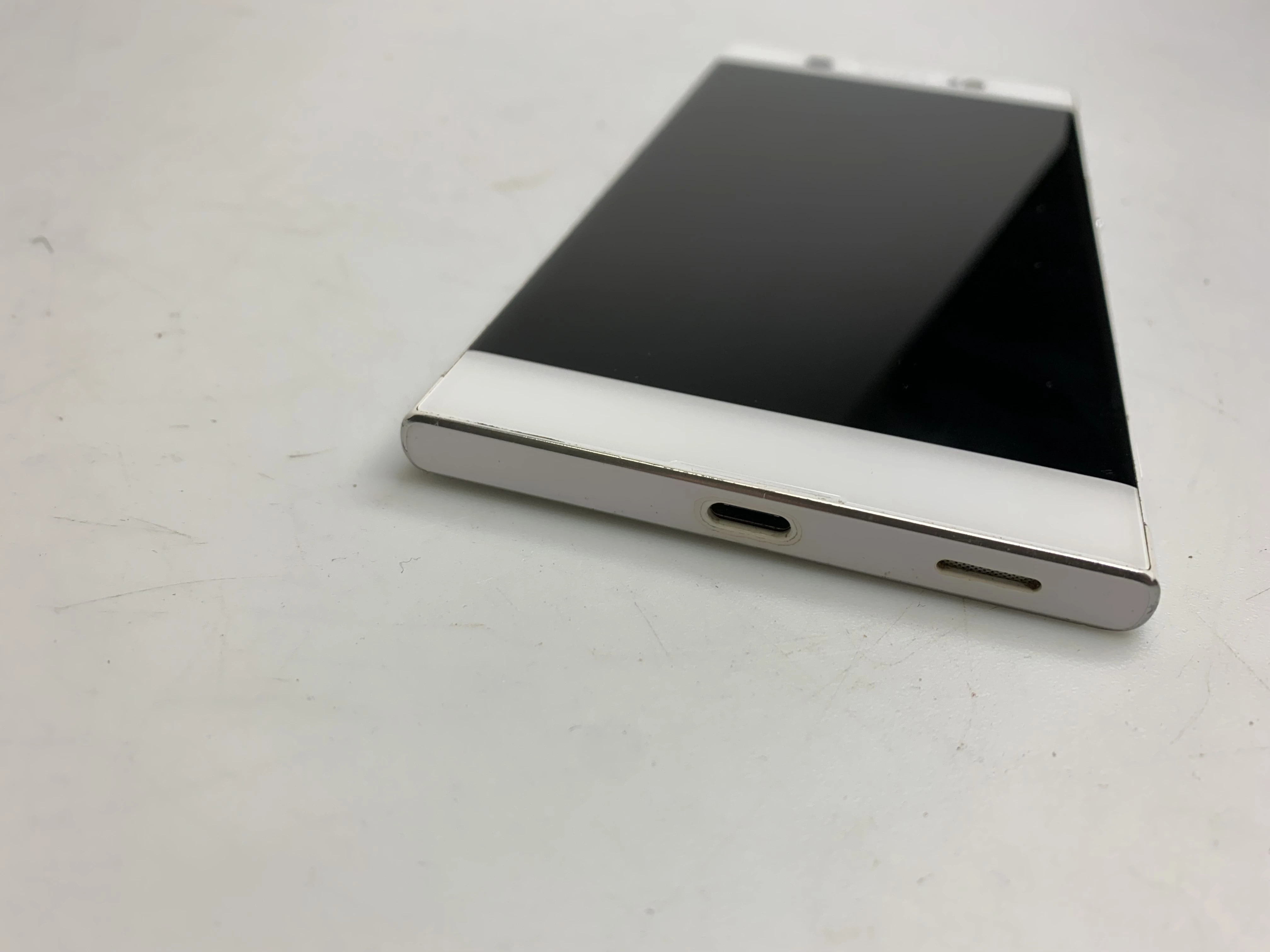 telefon-sony-xperia-xa1-32gb-ean-gtin-7311271589983