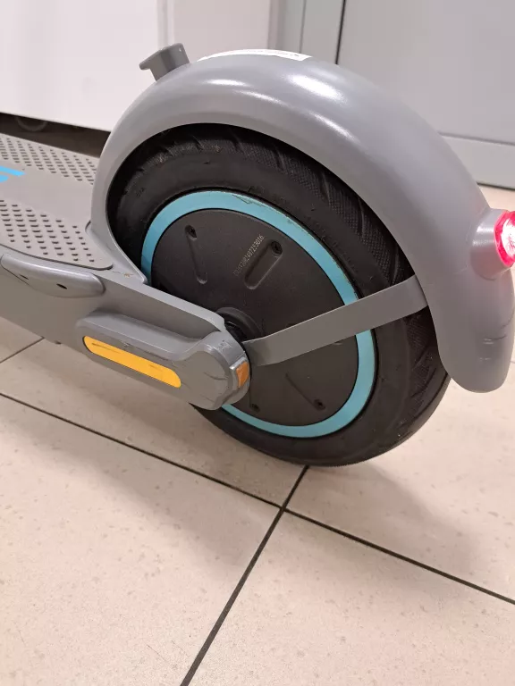 HULAJNOGA ELEKTRYCZNA MOTUS SCOOTY 10 PLUS