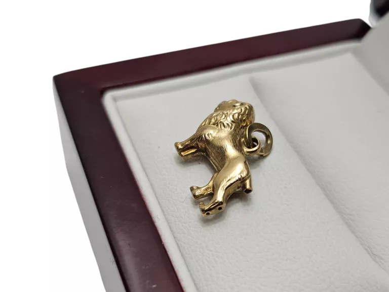 ZŁOTA ZAWIESZKA LEW P:333 W:0,82