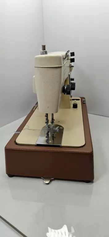 maszyna-do-szycia-lucznik-radom-466-w-walizce-marka-248811-1017239