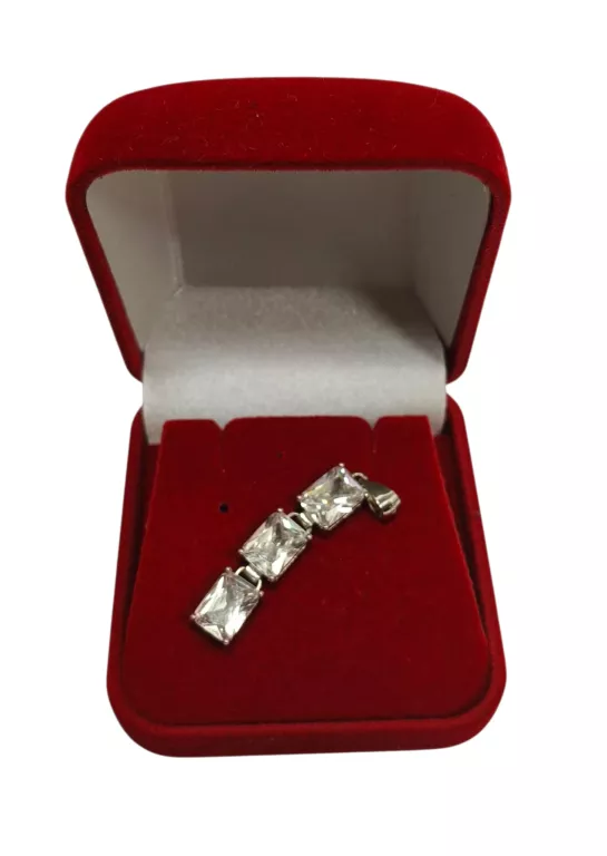 CUDOWNA SREBRNA  ZAWIESZKA  DŁUGOŚĆ 3,6 CM WAGA 3,00 G PRÓBA 925