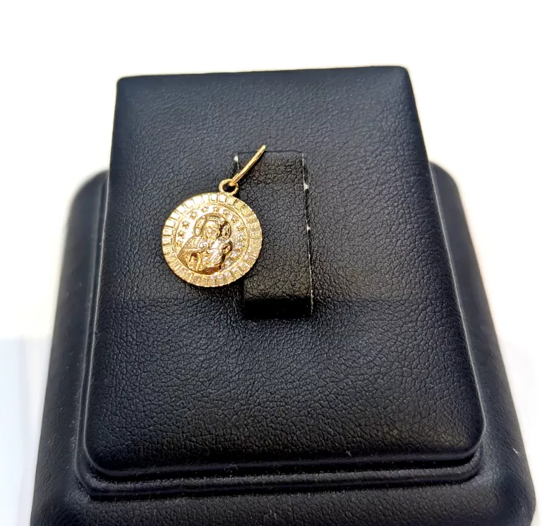 ZŁOTY WISIOREK Z WIZERUNKIEM MATKI BOŻEJ PRP.585 0,91 G.