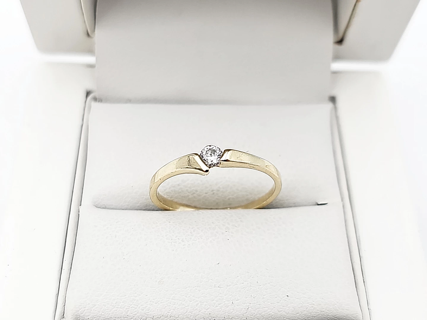 zloty-pierscionek-z-oczkiem-585-r-13-stan-11323-2