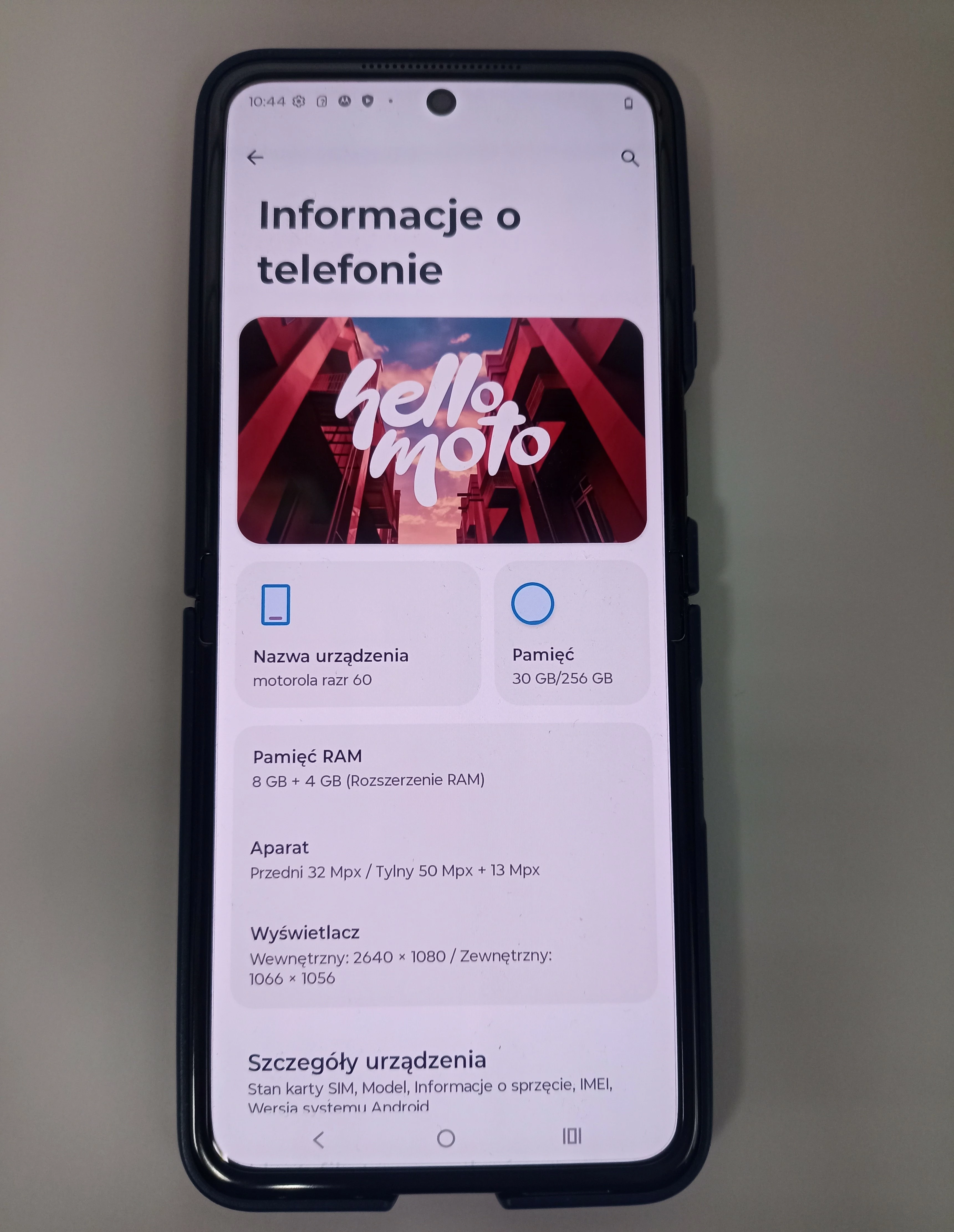 telefon-motorola-razr-60-uszkodzony-na-czesci-kod-producenta-xt2553-1