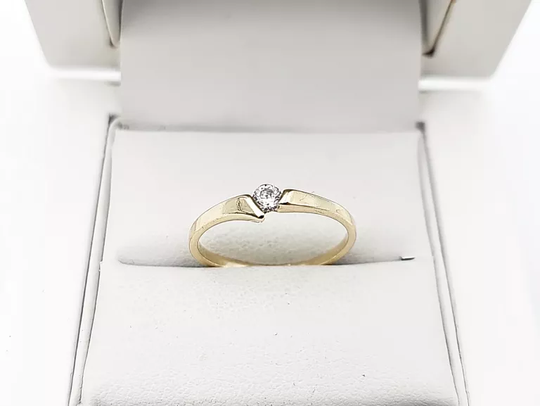 zloty-pierscionek-z-oczkiem-585-r-13-stan-11323-2