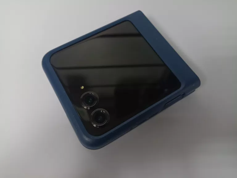 telefon-motorola-razr-60-uszkodzony-na-czesci-ean-gtin-840023296345