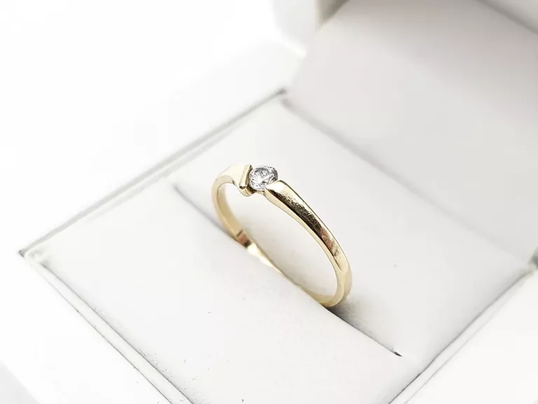 zloty-pierscionek-z-oczkiem-585-r-13-legionow-3-grudziadz