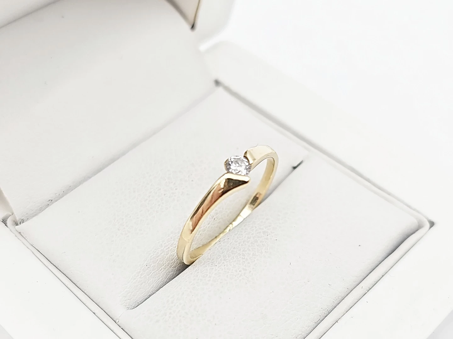 zloty-pierscionek-z-oczkiem-585-r-13-rodzaj-2205-2