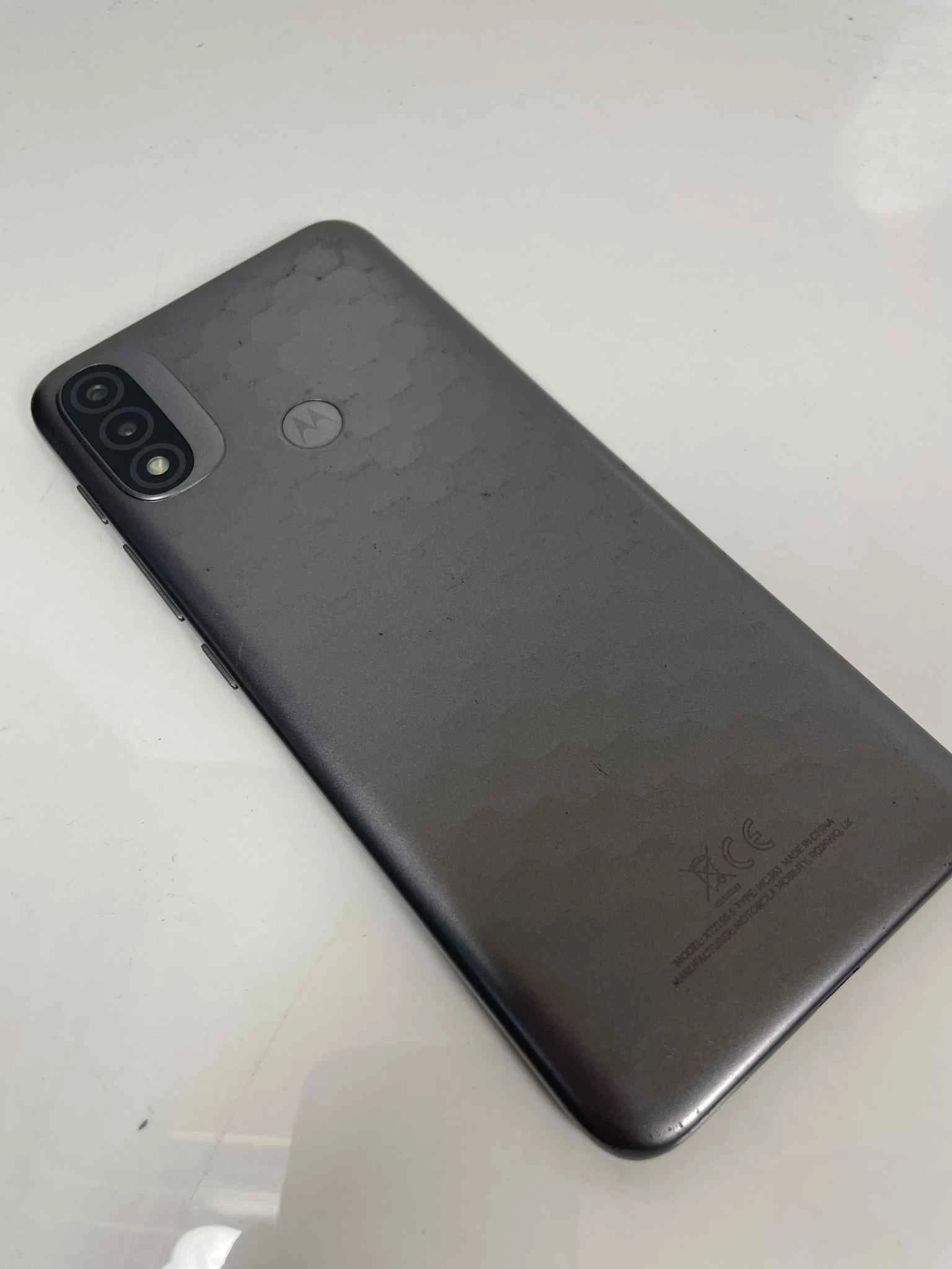 telefon-motorola-moto-e20-232gb-stan-11323-2