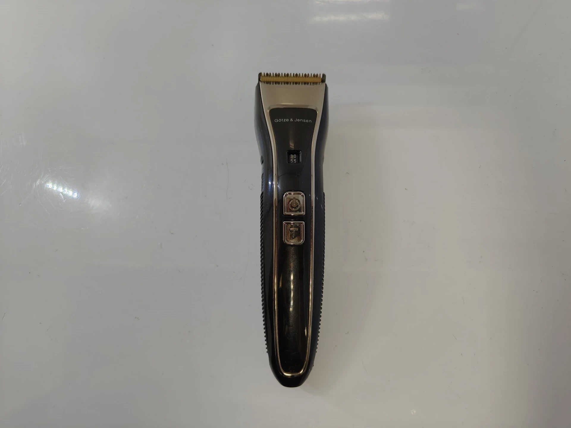 maszynka-strzyzarka-do-wlosow-gotze-jensen-cl700-czas-ladowania-90