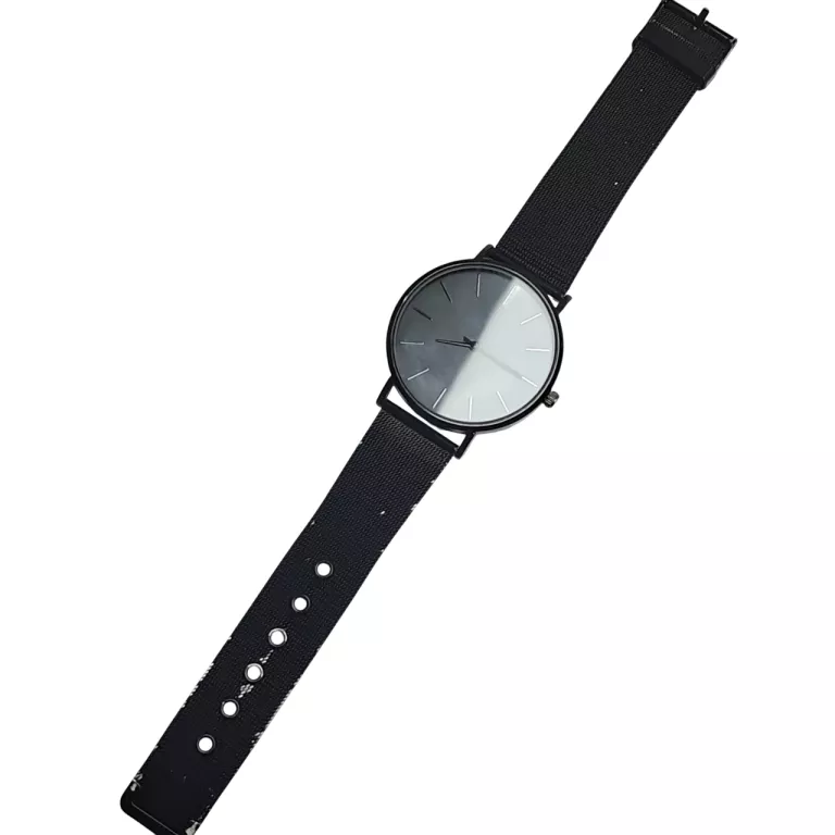 ZEGAREK CZARNY NA RĘKE