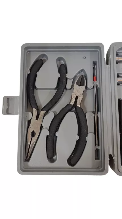 ZESTAW NARZĘDZI W WALIZCE