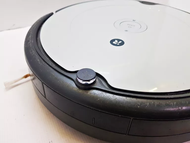 ROBOT SPRZĄTAJĄCY IROBOT ROOMBA 698 + ŁAD